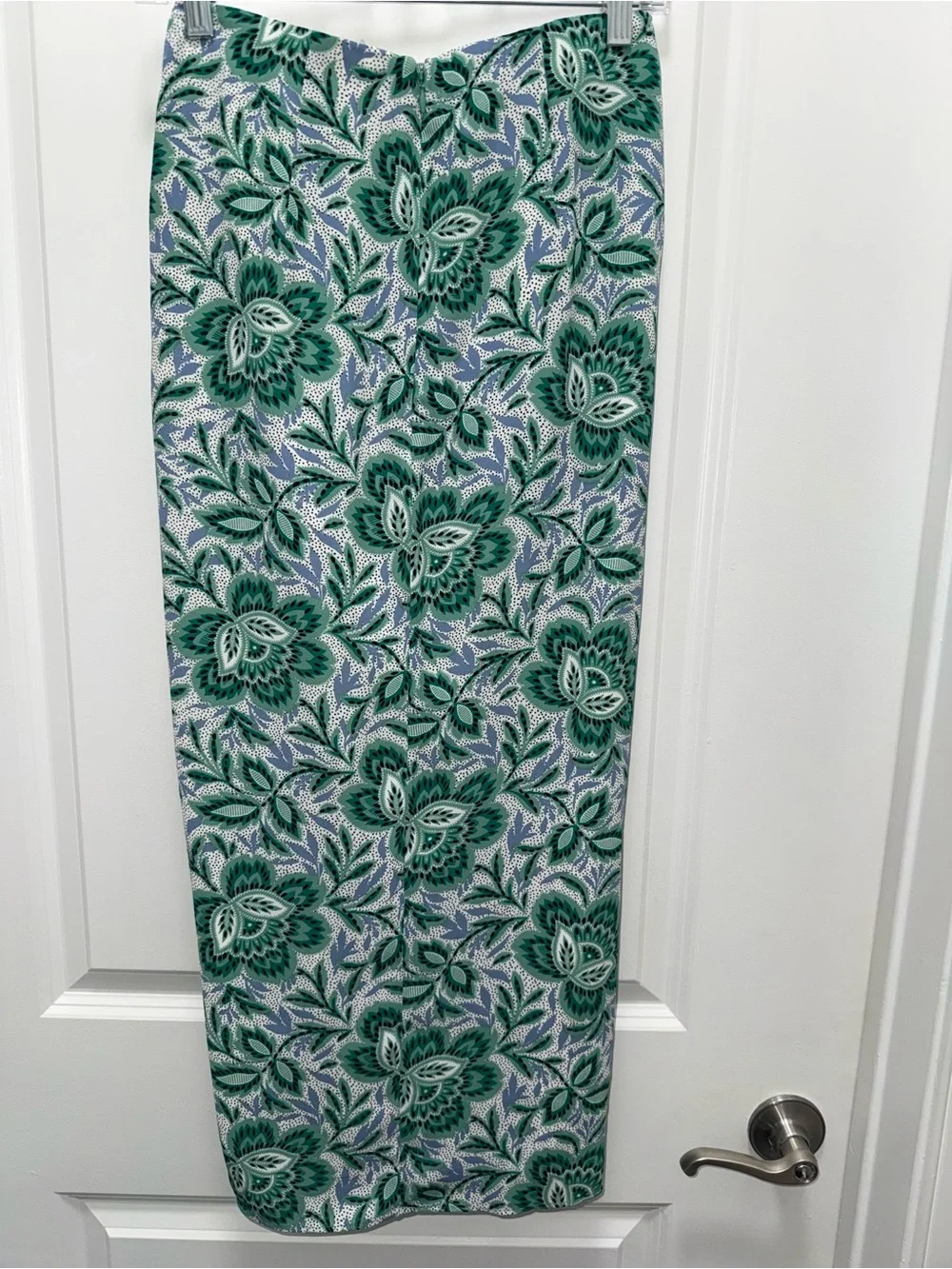 Ann Taylor Women’s Green & Blue Floral Midi Skirt